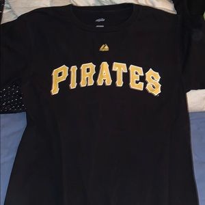 Black Pittsburgh Pirates shirt